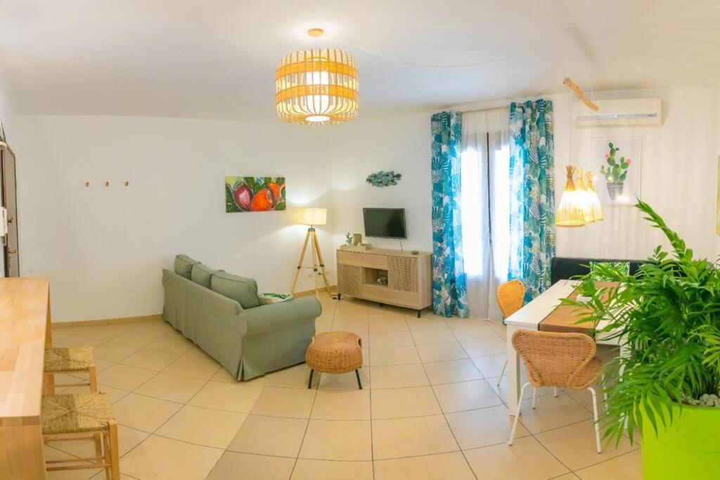 Cozy Beach House Cefalu Exterior photo
